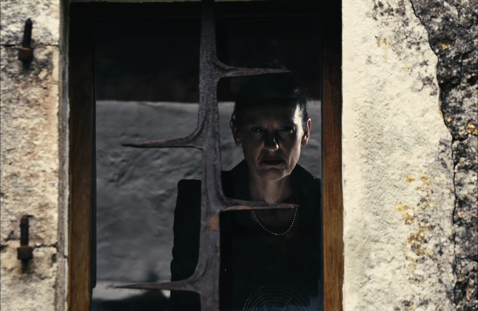 vlcsnap-2025-06-16-22h44m23s373